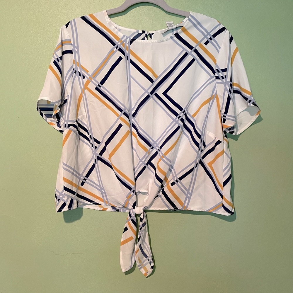 FOREVER 21+ Short Sleeve Blouse